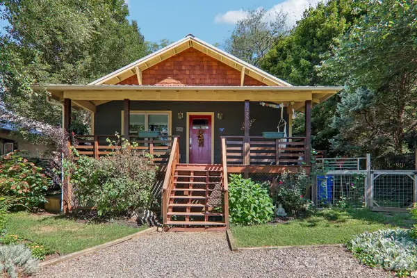 137 Sulphur Springs Road, Asheville, NC 28806