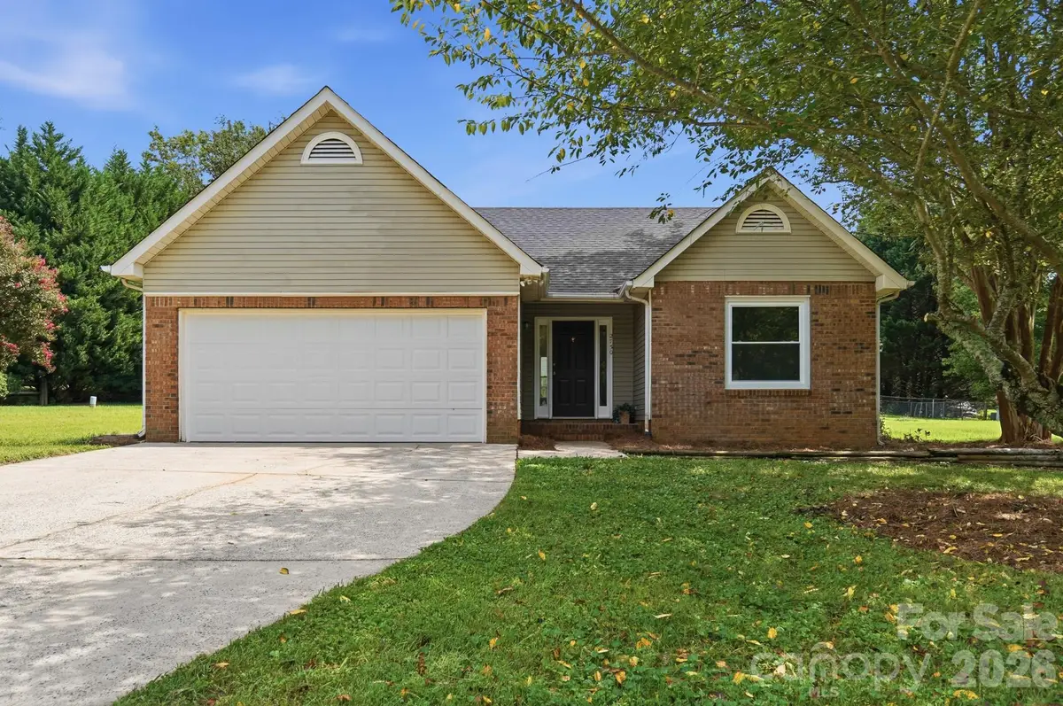 2730 Briar Trail Court, Matthews, NC 28104 - #1