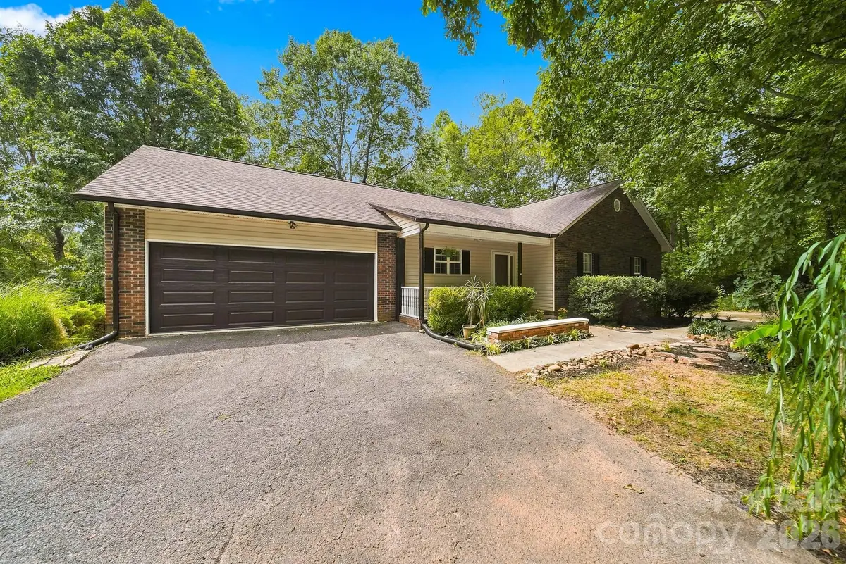 220 5th Street Ne, Conover, NC 28613 - #1