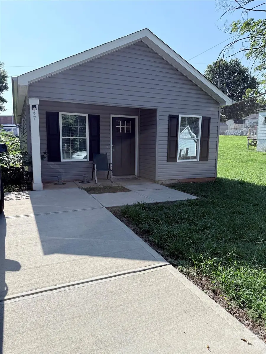 47 14th Street Se, Hickory, NC 28602 - #2