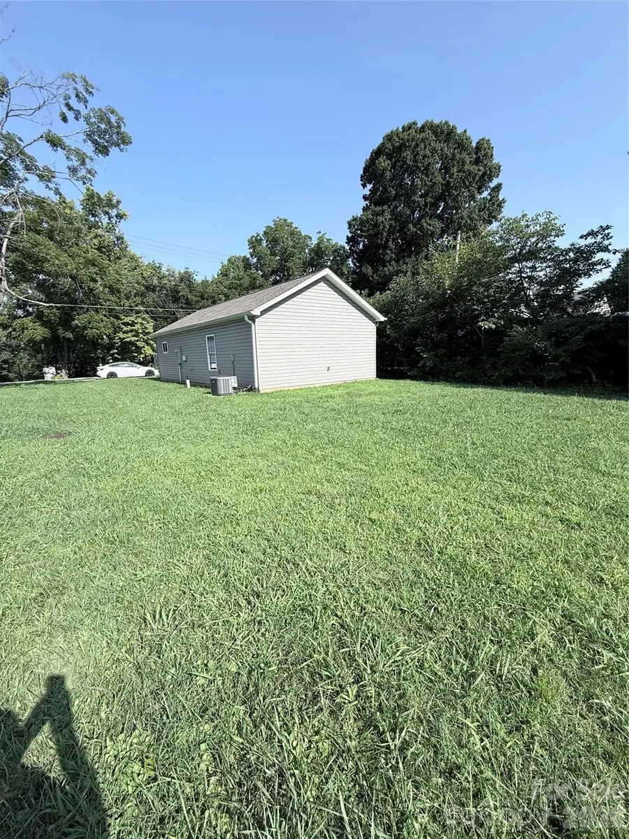 47 14th Street Se, Hickory, NC 28602 - #3