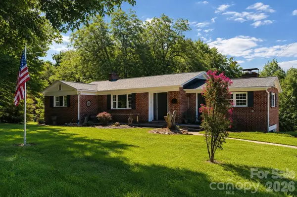 2210 19th Avenue Se, Hickory, NC 28602
