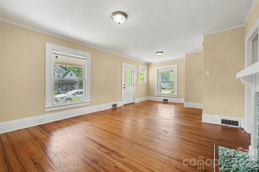 126 E Division Avenue, East Spencer, NC 28144 - #3