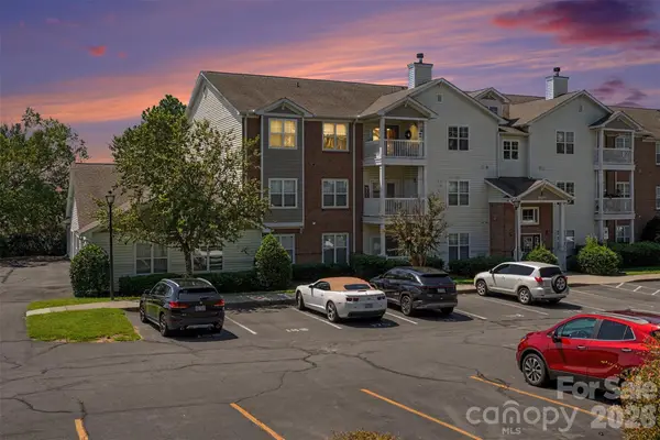 11286 Hyde Pointe Court, Charlotte, NC 28262