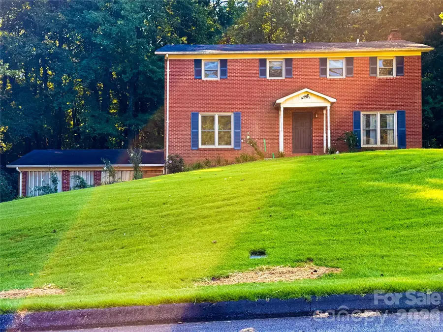 301 Starmount Drive, Statesville, NC 28677 - #2