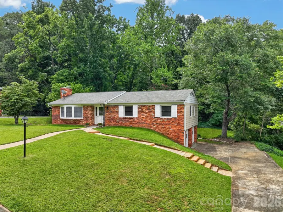 7 Mountainbrook Road, Asheville, NC 28805 - #3