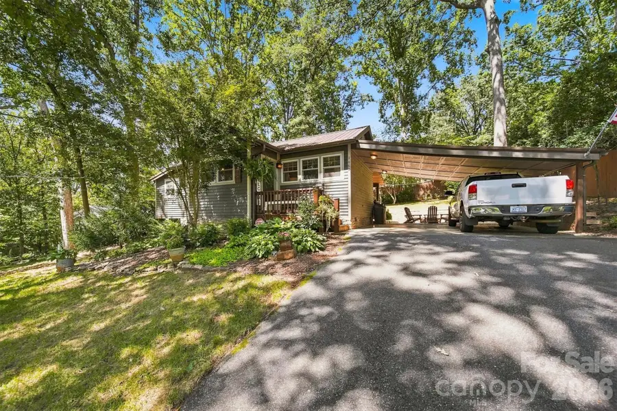1068 5th Avenue Court Nw, Hickory, NC 28601 - #3
