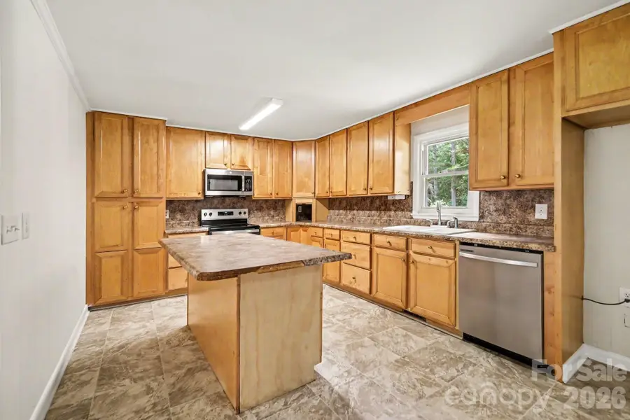 6338 Fairlane Street, Hickory, NC 28602 - #2