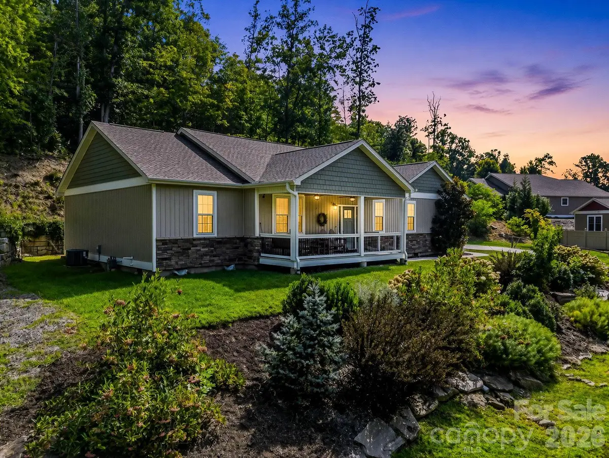 39 Village Overlook Loop, Swannanoa, NC 28778 - #1