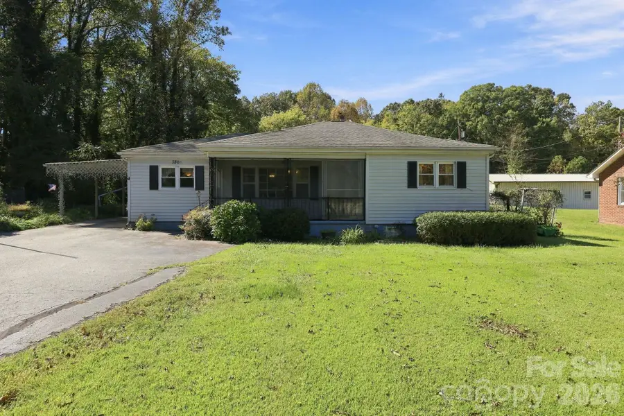 3305 Spartanburg Highway, Flat Rock, NC 28731 - #2