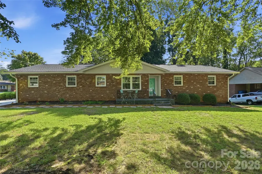 1690 26th Street Ne, Hickory, NC 28601 - #3