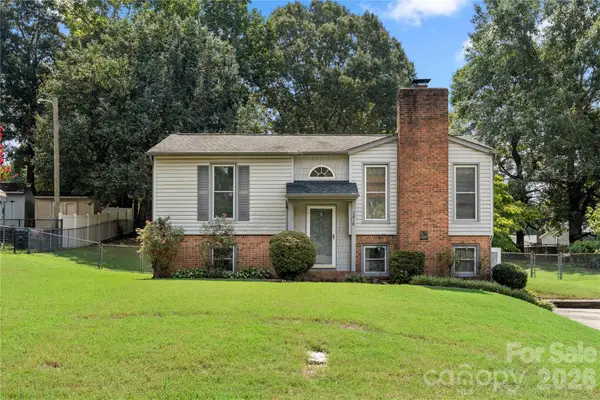 1810 Oak Hollow Road, Gastonia, NC 28054