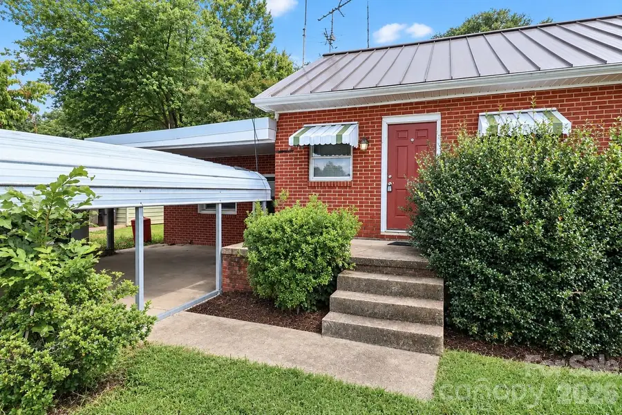 628 N Kelly Street, Statesville, NC 28677 - #3