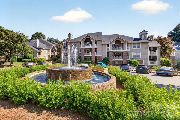 5011 Sharon Road #N, Charlotte, NC 28210