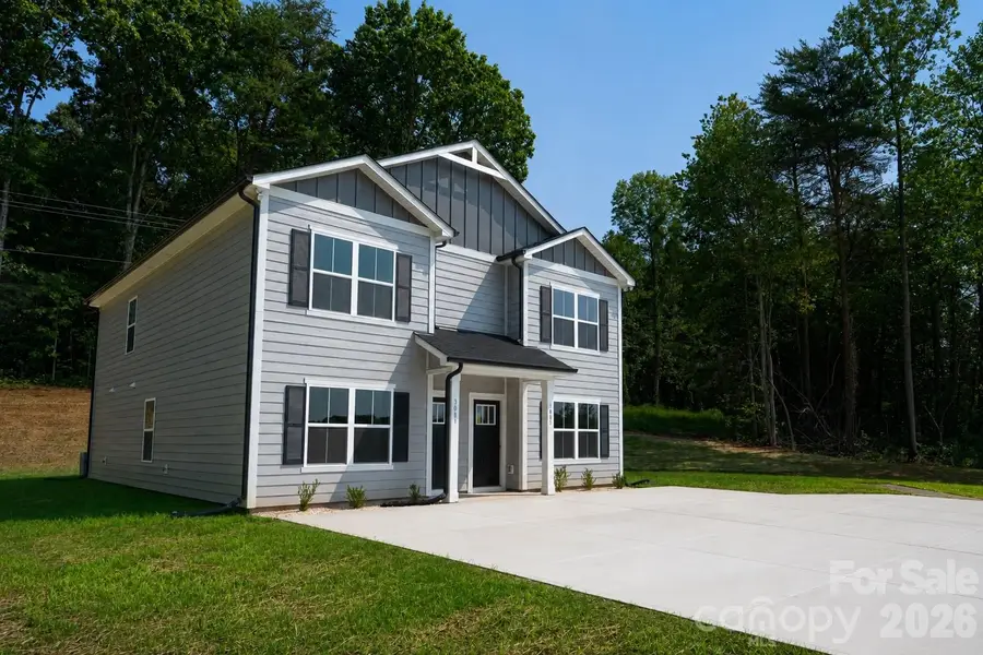 3081-3083 12th Avenue Se, Hickory, NC 28602 - #2