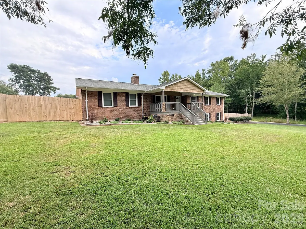 613 W Doc Garris Road, Lancaster, SC 29720 - #1