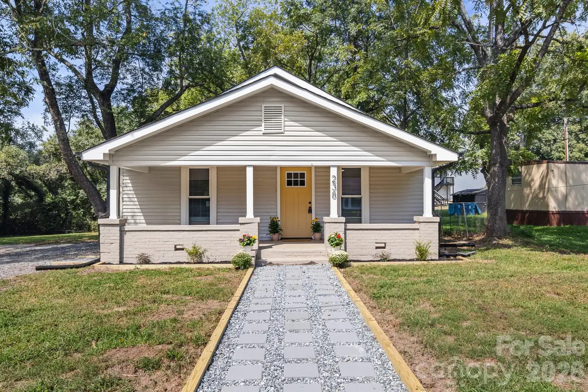 238 37th Street Sw, Hickory, NC 28602 - #1