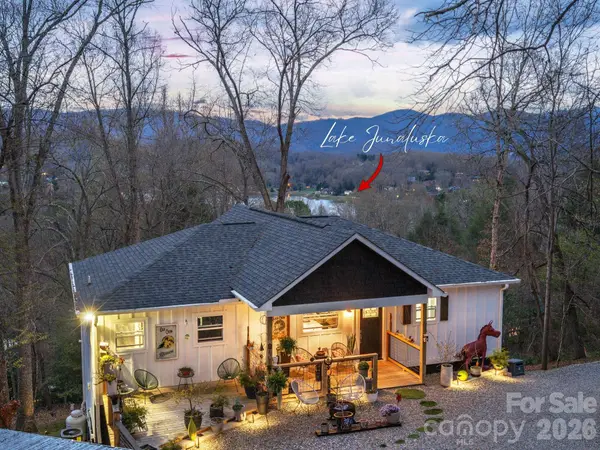 56 Kammerer Drive, Waynesville, NC 28785