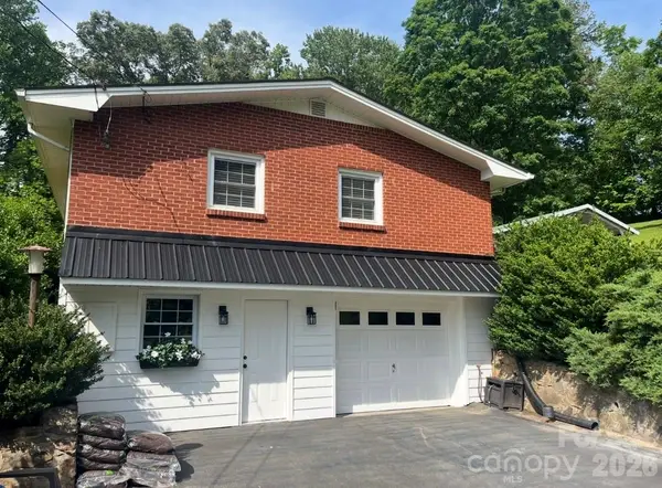 6 Green Knoll Drive, Candler, NC 28715