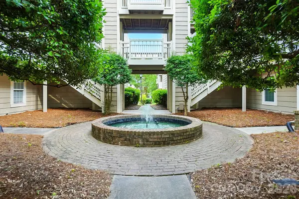 5007 Sharon Road #R, Charlotte, NC 28210
