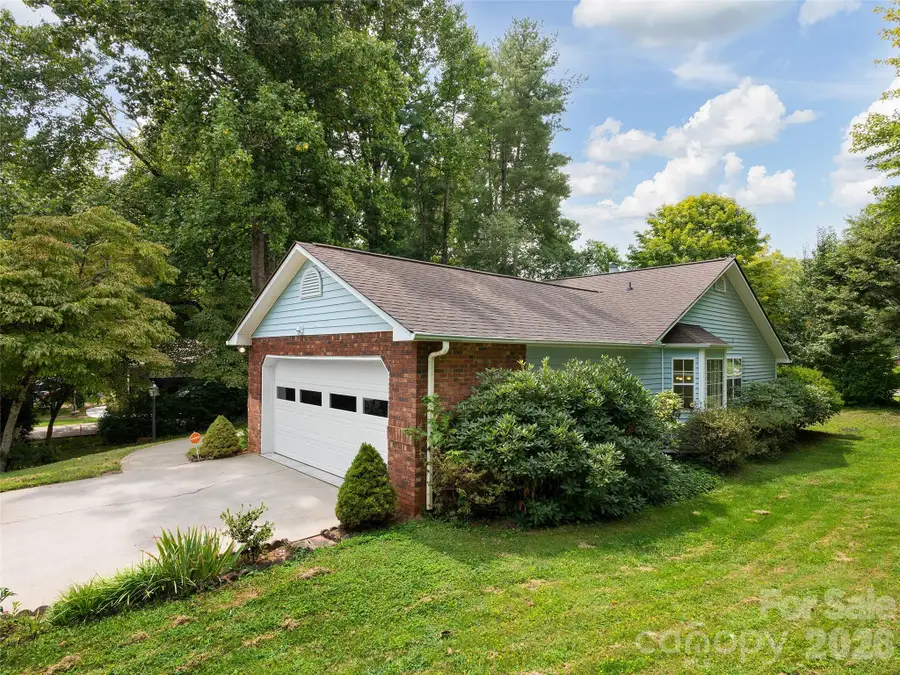 5 St Andrews Drive, Etowah, NC 28729 - #2