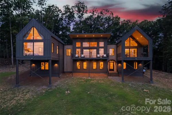 724 Grand Laurel Way, Brasstown, NC 28902