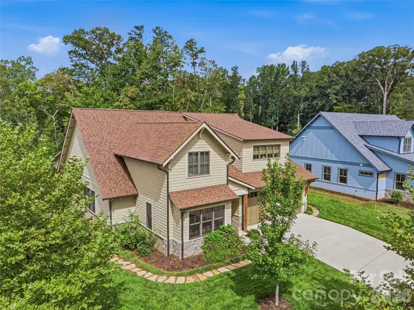 37 Ashe Park Circle, Asheville, NC 28806