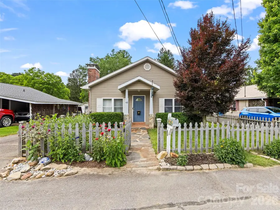 43 Avery Street, Waynesville, NC 28786 - #3