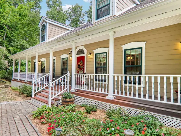 16 Hobe Crest, Hendersonville, NC 28792