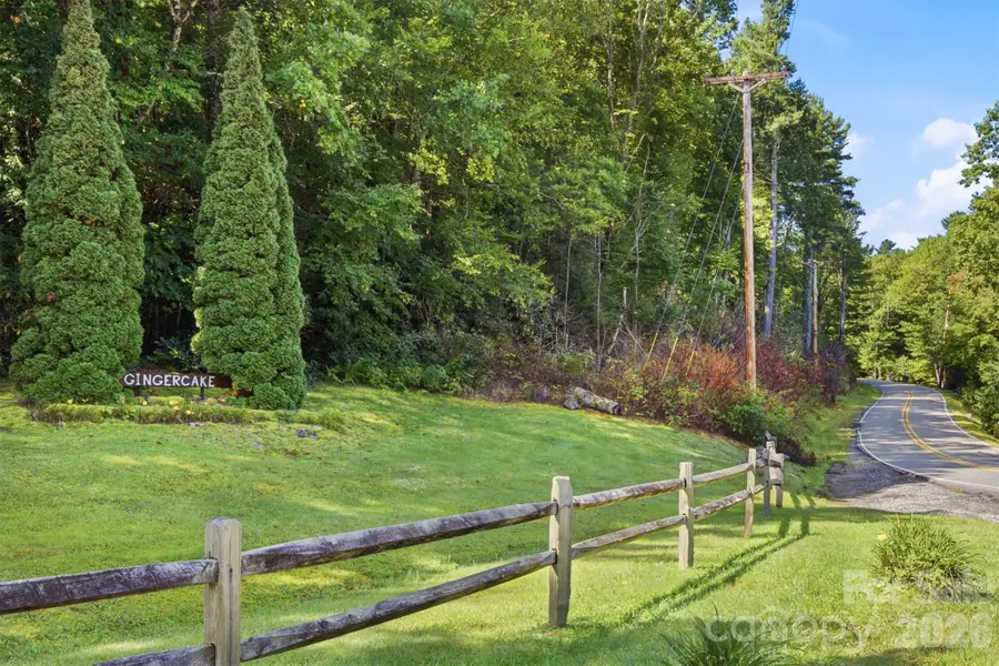 7036 Rhododendron Drive, Newland, NC 28657 - #2