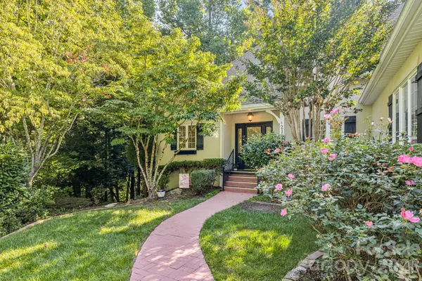 212 Carriage Springs Way, Hendersonville, NC 28791