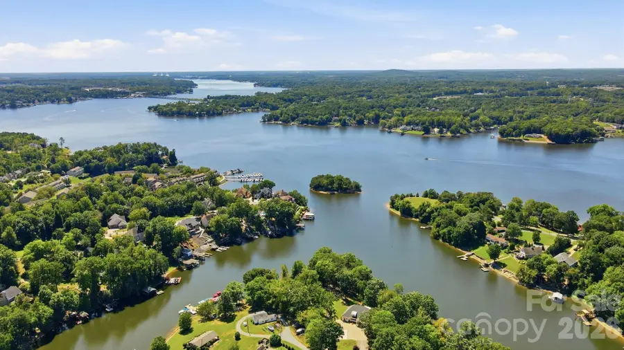 13800 Woody Point Road, Charlotte, NC 28278 - #2