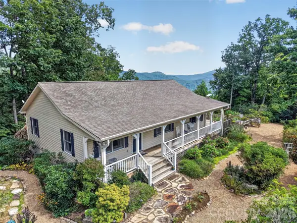 50 Autumn View Drive, Hendersonville, NC 28792