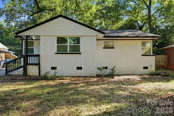 3300 Bonaire Drive, Charlotte, NC 28208