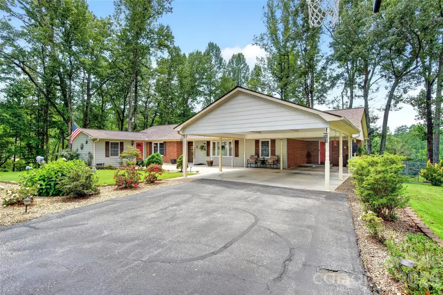 146 Cobblestone Drive, Marion, NC 28752 - #2