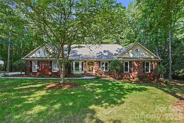 14905 Wyndham Oaks Drive, Charlotte, NC 28277
