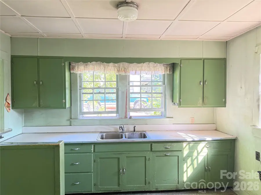 1650 Berkley Street Sw, Lenoir, NC 28645 - #3