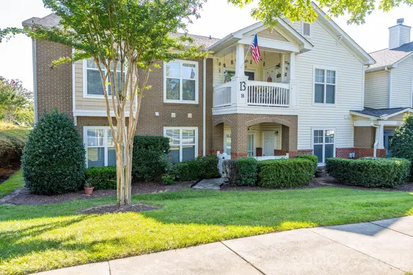 16638 Amberside Road E, Cornelius, NC 28031