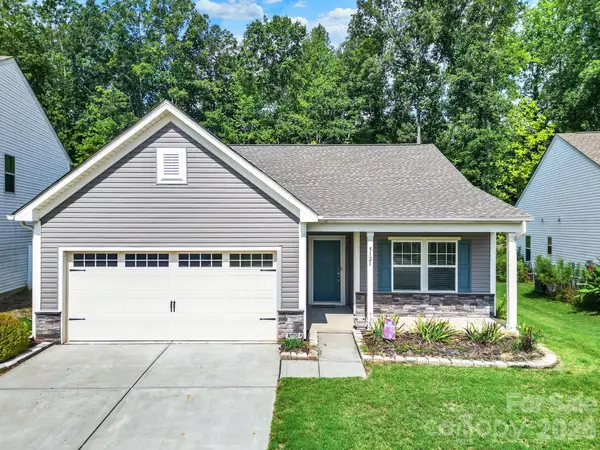 5121 Saddleback Drive, Mount Holly, NC 28120