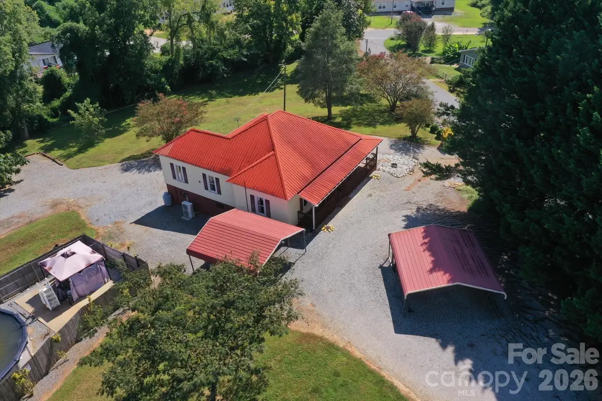 466 Miller Avenue, Marion, NC 28752 - #1