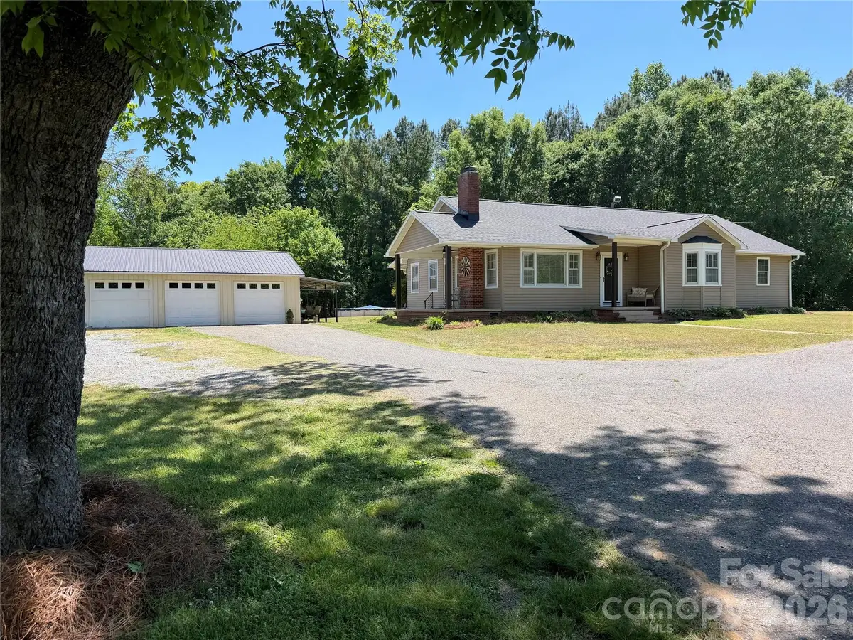 917 W Pine Street, Blacksburg, SC 29702 - #1