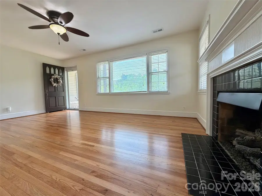 917 W Pine Street, Blacksburg, SC 29702 - #3