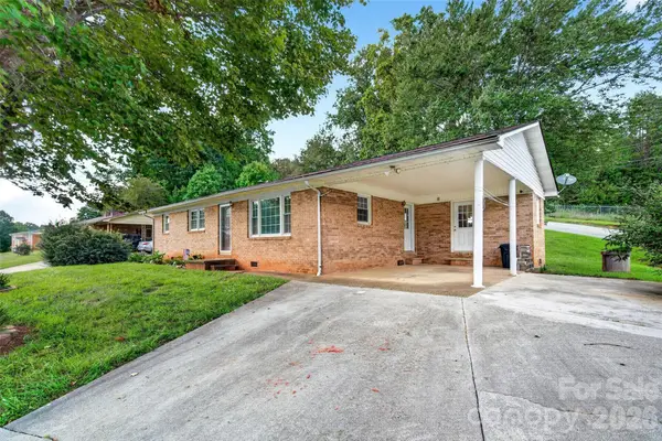 2406 Nix Creek Road, Marion, NC 28752
