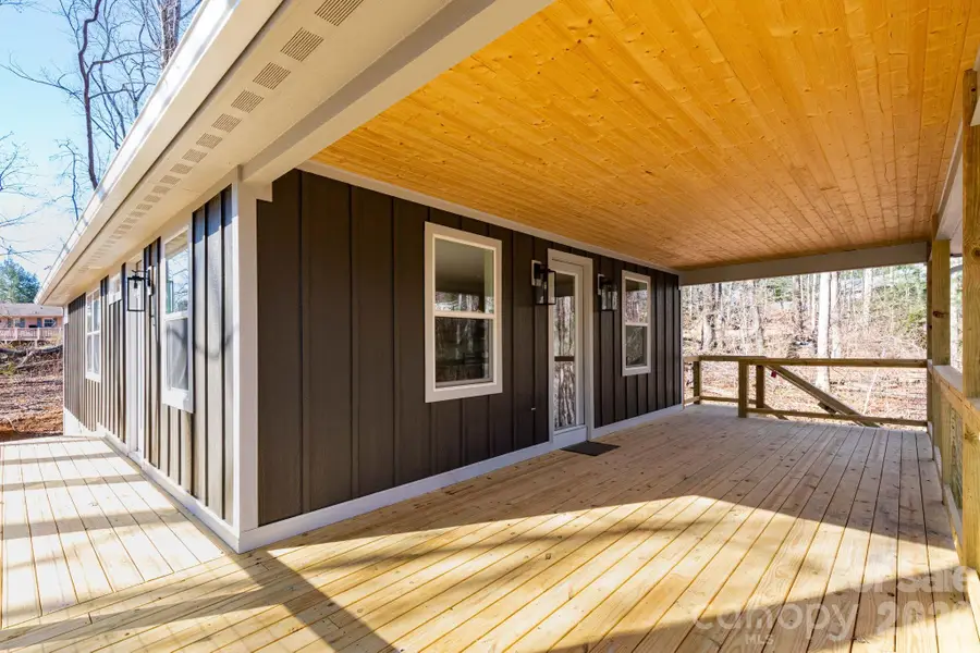 137 E Arbutus Trail, Hendersonville, NC 28792 - #2