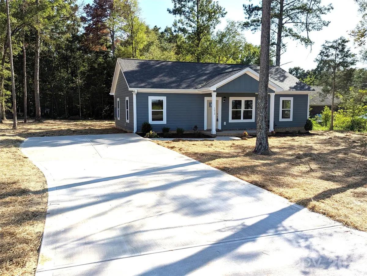 1613 N Sutherland Avenue, Monroe, NC 28110 - #1