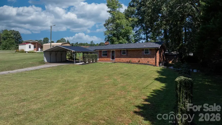 2823 39th Avenue Ne, Hickory, NC 28601 - #2