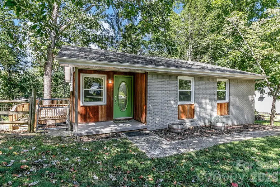 16 Merlin Way, Asheville, NC 28806 - #2
