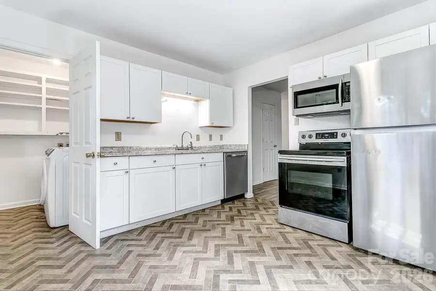 16 Merlin Way, Asheville, NC 28806 - #3