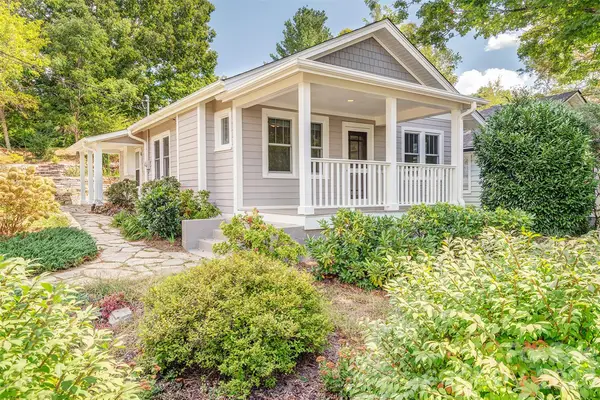 11 Temple Avenue, Asheville, NC 28804