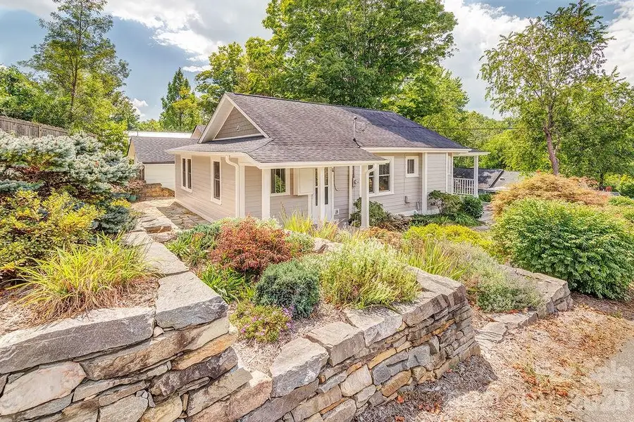 11 Temple Avenue, Asheville, NC 28804 - #3